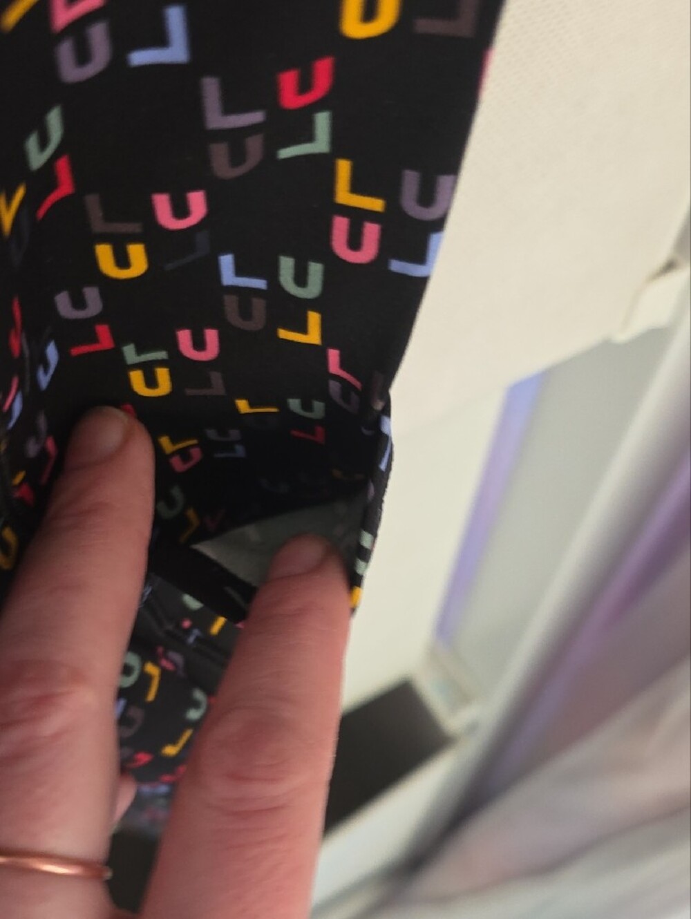 Fast and Free HR Short 6" Pockets - Black with Rainbow Logo Print - Picture 6 of 9